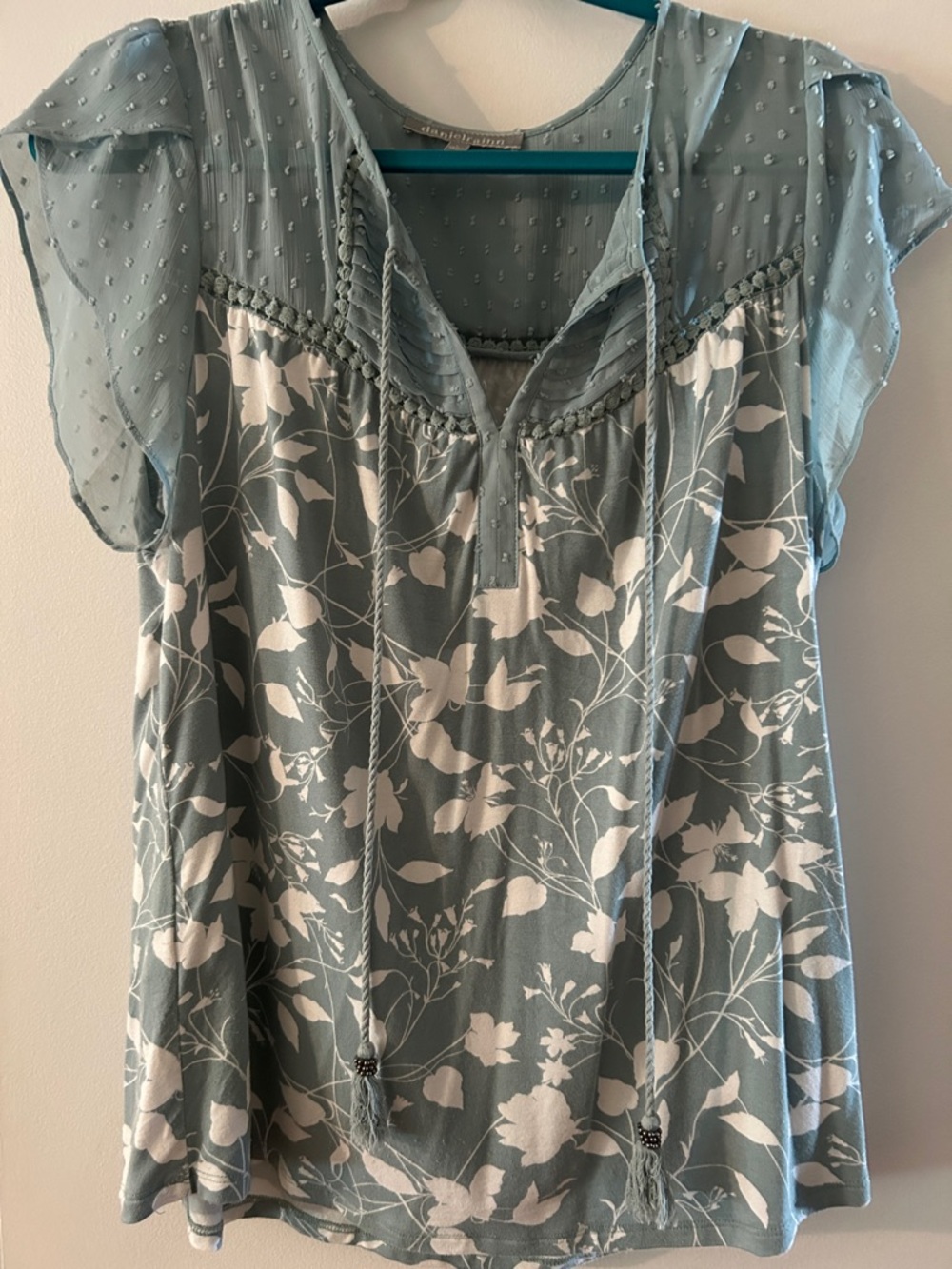 Daniel Rainn Dusty green Floral Tie-Front Cap Sleeve Blouse